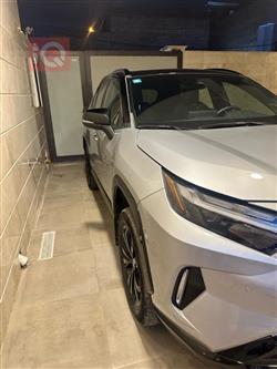 تۆیۆتا ڕاڤ 4